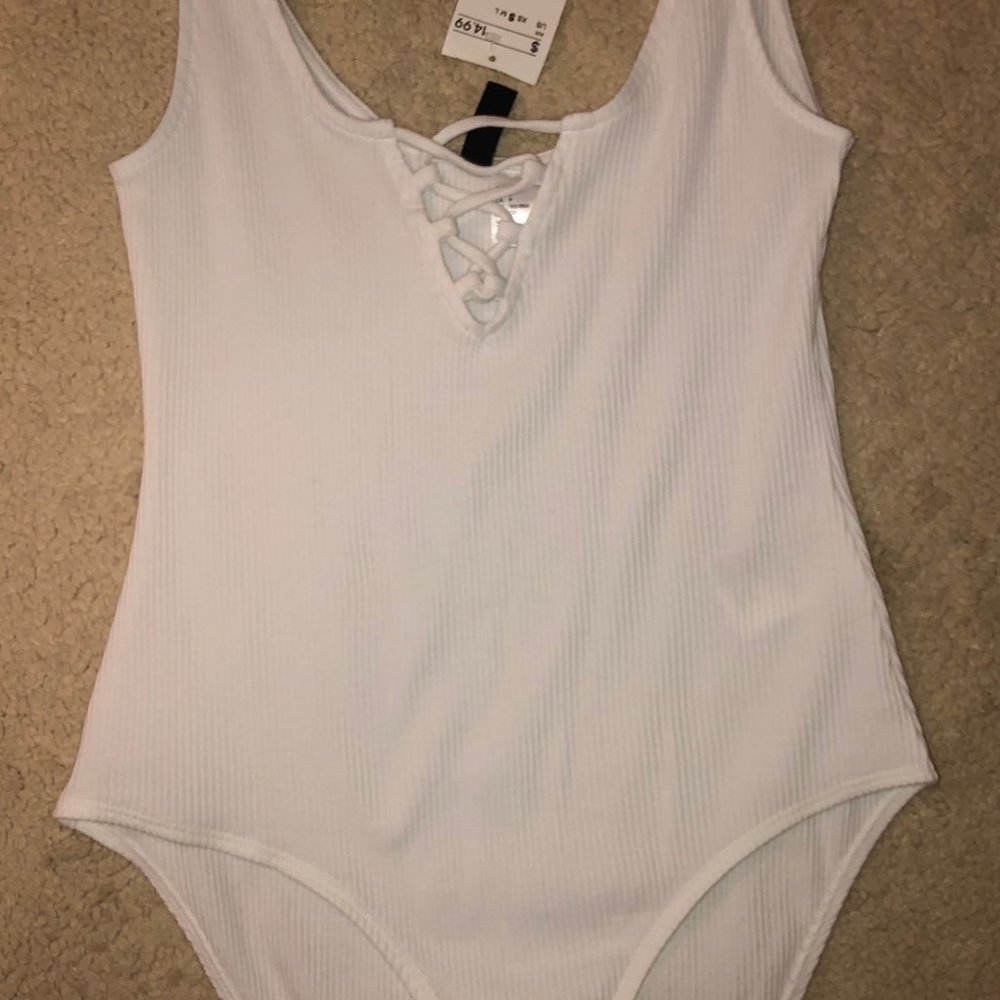 H&M White RIbbed Criss-Cross Body Suit! SZ SMALL